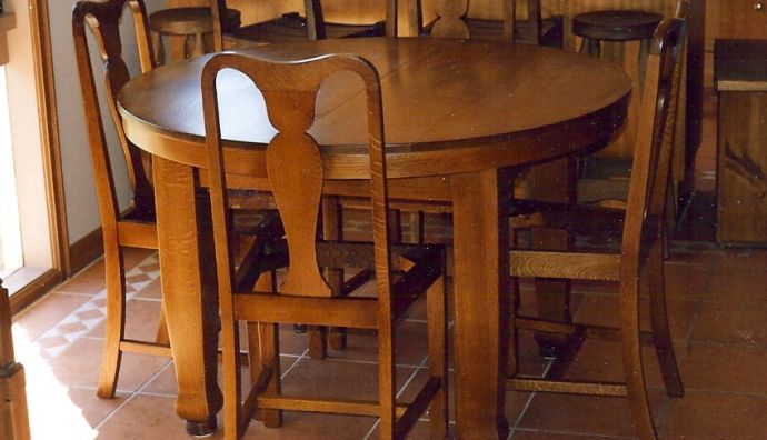 round oak Table and chairs 53