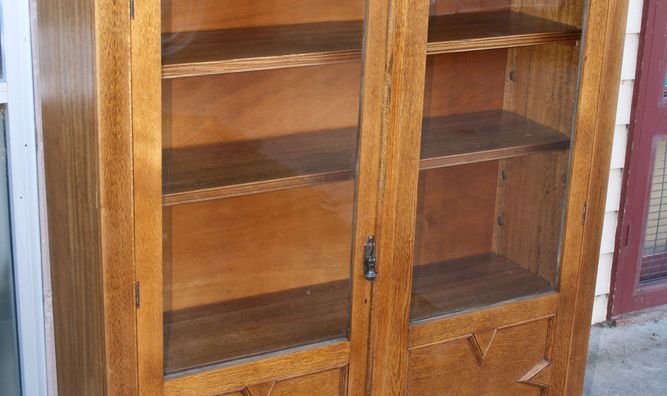 Oak 2 door bookcase 3